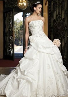 Свадебное платье R47200. С пышной юбкой, длинное со шлейфом.