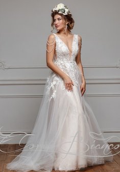 Свадебное платье Реббека 1903-А69377. А-силуэт, длинное со шлейфом.